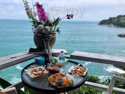 ร้านอาหารร่มไทรบ้านนาคาเล