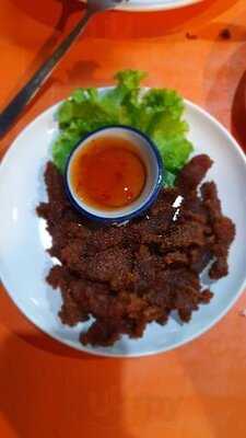 ร้านอาหาร แอมป์ & อิ้งค์