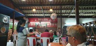 ร้านอาหาร แอมป์ & อิ้งค์