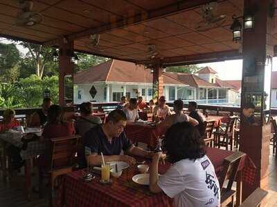 เนินตอง ซีฟู้ด