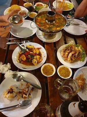 ร้านอาหาร ปูดำ