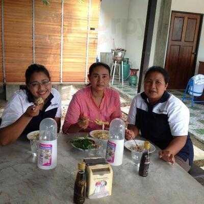 ร้านขนมจีน นาติฟา อ่าวนาง