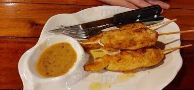 ดีน แอนด์ มัมส์ เรสเทอรองท์