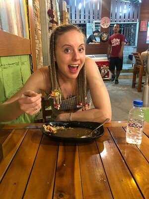 ดีน แอนด์ มัมส์ เรสเทอรองท์