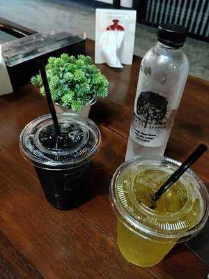 บ้านลานนาไทยคูซีน