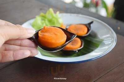 แอทขัวเหล็ก