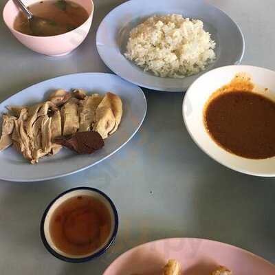 ข้าวมันไก่เกียรติโอชา