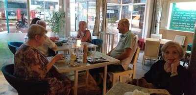 เพิร์น เมดิเตอร์เรเนียน เรสเตอรองท์