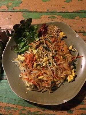 อิ่มเอม เวจเจททาเรี่ยน แอนด์ ไบค์ คาเฟ่