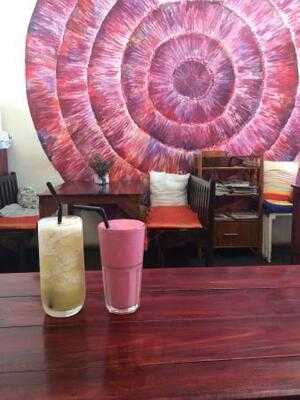 บีทรูท สตอรี่ส์