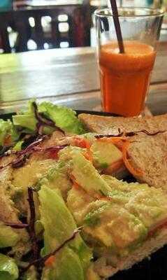 บีทรูท สตอรี่ส์