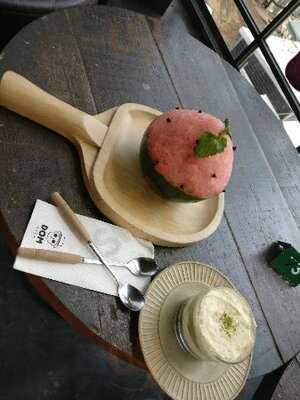 โลคอล คาเฟ่