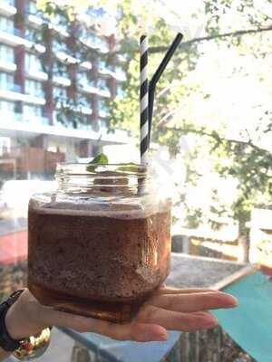 โลคอล คาเฟ่