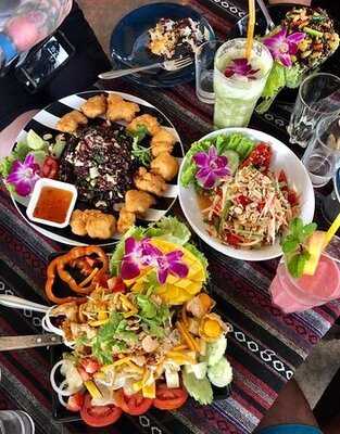 ติ๊กกี้ คาเฟ่