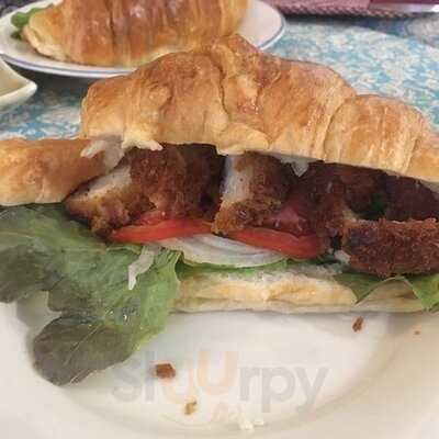 โคซี่ คอฟฟี่ & เบเกอรี่