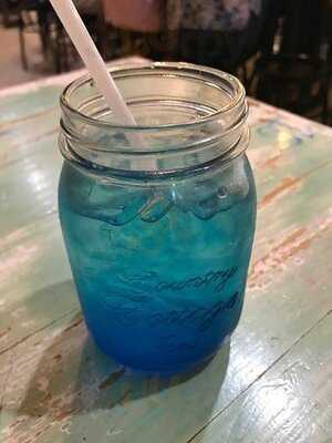 ก๋วยเตี๋ยวอัญชัน