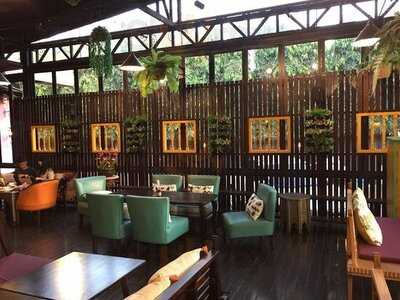 เวียงจูมออน ทีเฮาส์