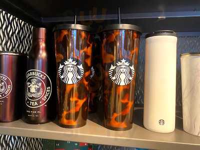 สตาร์บัคส์ สาขา ไนท์บาซาร์