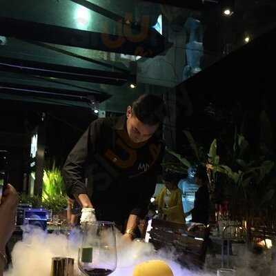 มิกซ์ เรสเตอรอง แอนด์ บาร์ - นิมมานเหมินทร์