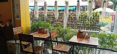 บิสโทร เทอเรส