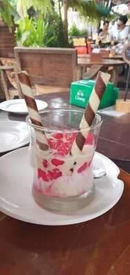 บิสโทร เทอเรส