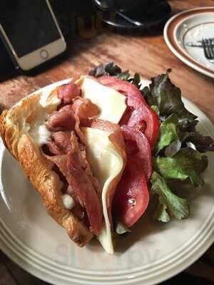 บ้านโฮมเมด เบเกอรี่ 