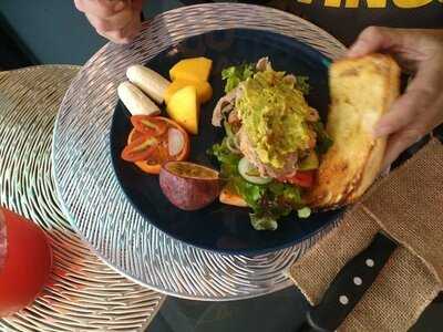 สุนิสา คอฟฟี่ แอนด์ บิสโทล