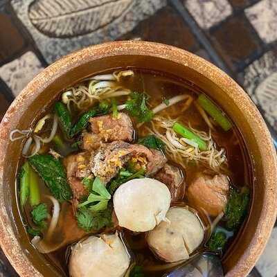 เฮือนเจ้าบัวทิพย์