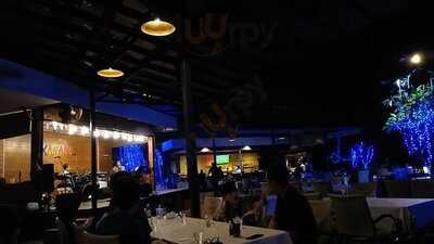 ซานาดูผับแอนด์เรสเตอรองท์