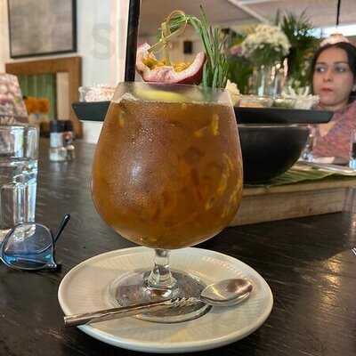 Woo Cafe & Art Gallery