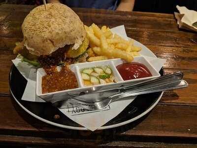 Mixology Chiangmai Burger
