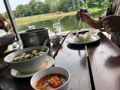 ร้านอาหารกาแล