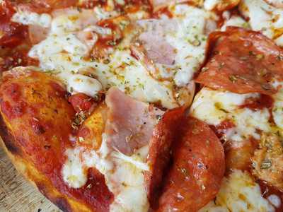 สตรีท พิซซ่า