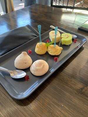 ปารีส - เรสเตอรองท์ & บาร์