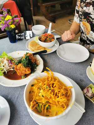 The Faces Gallery & Gastro Bar