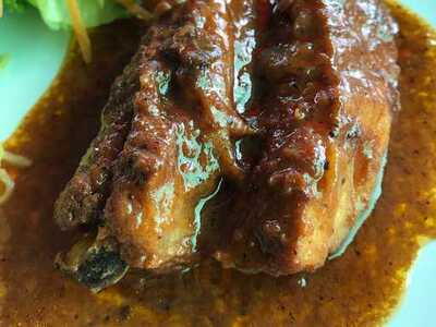 ร้านโจ๊กกระดูกอ่อน หน้าค่ายป.พัน7