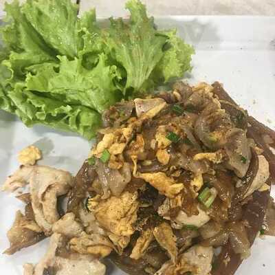 ร้านโจ๊กกระดูกอ่อน หน้าค่ายป.พัน7