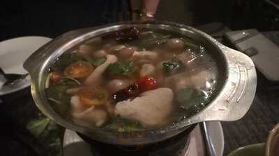 สวนอาหาร บ้านริมน้ำ