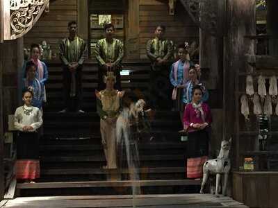 ร้านอาหาร เฮือนข้าเจ้า