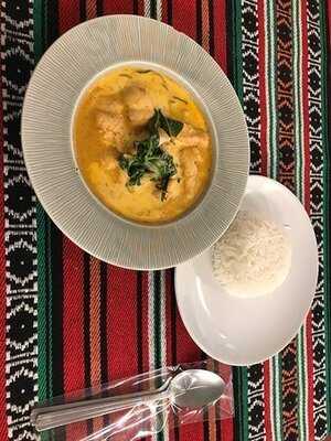 แนท บิสโตร