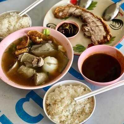 ก๋วยจั๊บน้ำข้น (อนุสาวรีย์สามกษัตริย์)