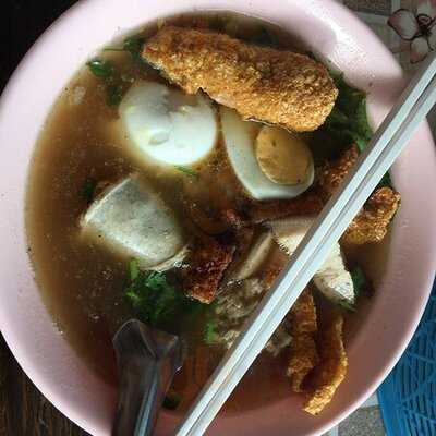 ก๋วยจั๊บน้ำข้น (อนุสาวรีย์สามกษัตริย์)