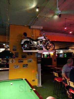 Winstons Pool And Sports Club