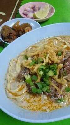หยกฟ้า โภชนา
