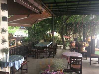 กาแฟวาวี สาขา ราชดำเนิน