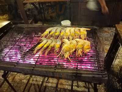 ท่าจีนชมจันทร์