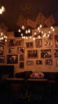 ลูซีกูซี บาร์ แอนด์ เร็สโทรอนท์