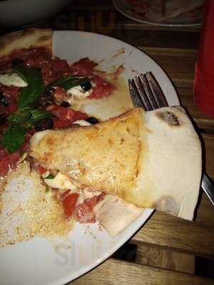 มันเดย์ ซิค ลีฟ หม่าล่า บาร์บีคิว บาร์ดาดฟ้า พิซซ่าเตาฟืน