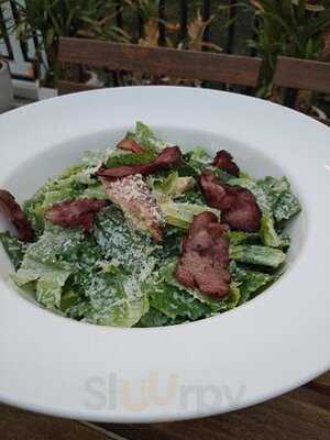 มันเดย์ ซิค ลีฟ หม่าล่า บาร์บีคิว บาร์ดาดฟ้า พิซซ่าเตาฟืน