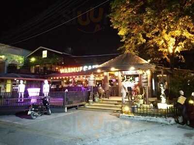 วอร์มอัพคาเฟ่